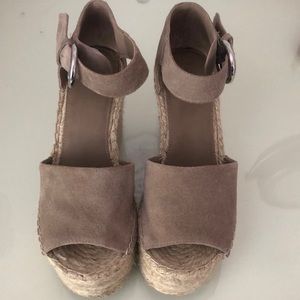 Marc Fisher Alida wedges